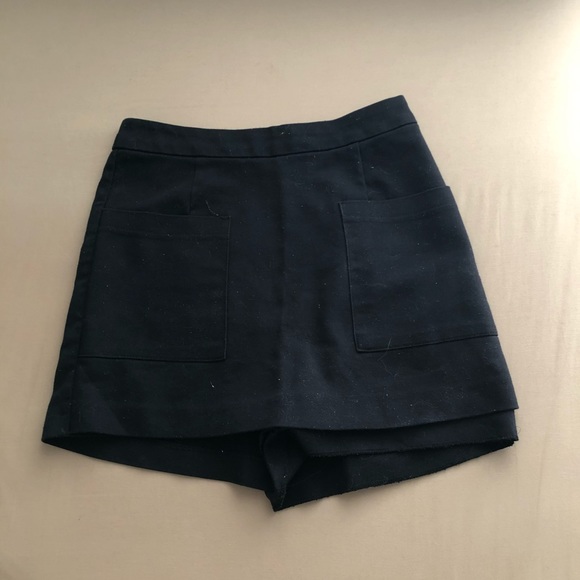 Sale!2/$30,3/$40 very cute skort by Zara - Picture 1 of 2